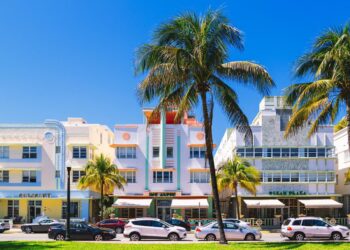 Echoes of Glamour: Art Deco Revival
